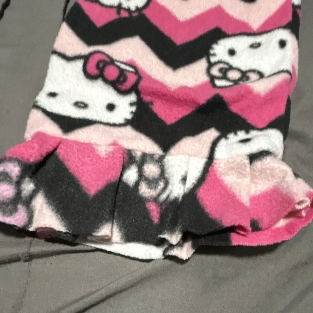 Hello Kitty Girls Size 10. 2-Piece 100% Pajama Set, Long Sleeve
